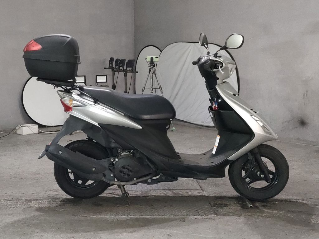 Фото Suzuki ADDRESS V125 с японского аукциона