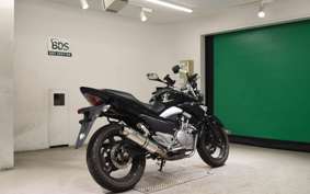 SUZUKI GSR250 2004