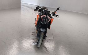 KTM 1290 SUPER DUKE R 2022 V3940