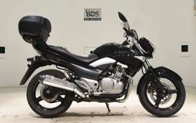 SUZUKI GSR250 2019