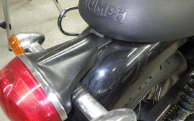TRIUMPH BONNEVILLE T100 2017