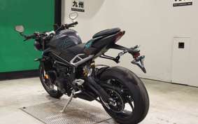 TRIUMPH STREET TRIPLE RS 2025