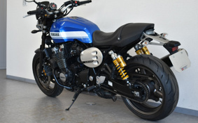 YAMAHA XJR1300 2015 RP19
