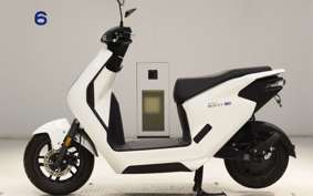 HONDA EM1 e: EF16