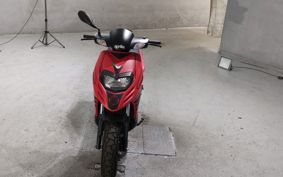 APRILIA SR125 ..