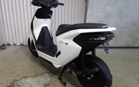 HONDA EM1 e: EF16