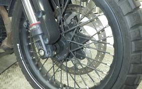 HUSQVARNA SVARTPILEN 125 2024