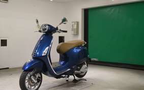 VESPA PRIMAVERA 125