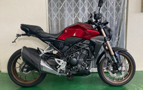 HONDA CB250R MC52