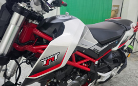 BENELLI TNT125