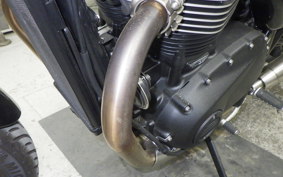 TRIUMPH STREET TWIN 2023