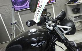 TRIUMPH STREET TWIN 2023