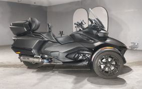 BRP CAN-AM SPIDER RT ..