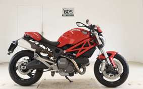 DUCATI MONSTER 696 + 2010
