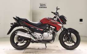 SUZUKI GSR250