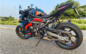 BMW M1000R 2025 0P51