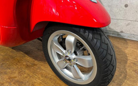 VESPA LX125