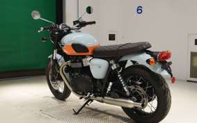 TRIUMPH BONNEVILLE T100 2023