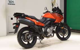 SUZUKI Vｽﾄﾛｰﾑ650 2011