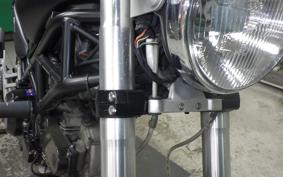 DUCATI MONSTER 400 IE 2005