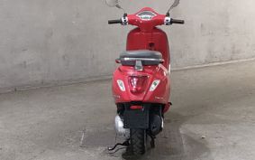 VESPA PRIMA BEIGE RA125 M8210