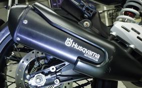 HUSQVARNA SVARTPILEN 401 2022