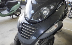 PIAGGIO MP3 250