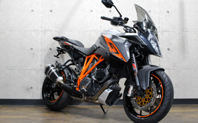 KTM 1290 SUPER DUKE GT 2017 V6940