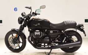 MOTO GUZZI V7 STONE 2022