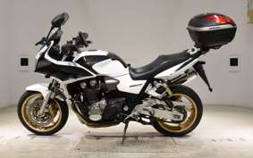 HONDA CB1300SB SUPER BOLDOR A 2009 SC54