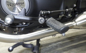 TRIUMPH BONNEVILLE BOBBER 2025