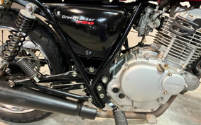 SUZUKI GLASS TRACKER BIG BOY NJ4BA