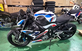BMW M1000R 2023 0E81