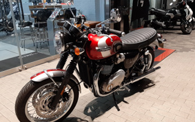 TRIUMPH TRIUMPH  BONNEVILLE T120 L  SCREW 2024 DAD75H