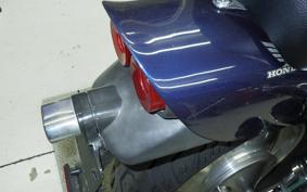 HONDA V45 MAGNA 1987 RC28