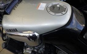 YAMAHA FZX750 2000 3XF