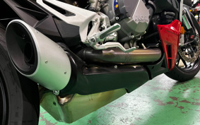 DUCATI STREETFIGHTER V2 2023 3F00
