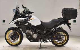 SUZUKI DL650 ( V-Strom 650 ) XTA 2021 C733A
