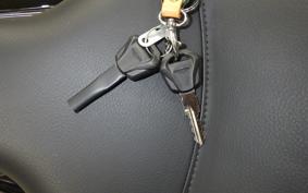 TRIUMPH BONNEVILLE BOBBER 2025