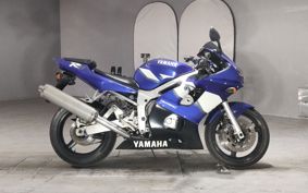 YAMAHA YZF-R6 2002 RJ03