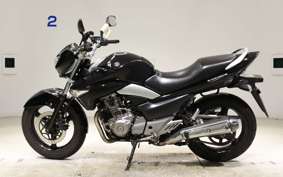 SUZUKI GSR250