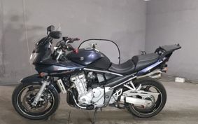 SUZUKI BANDIT1250 GW72A