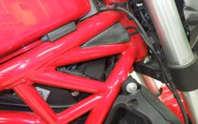 DUCATI MONSTER 821 2015