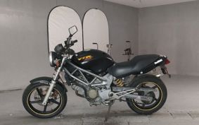 HONDA VTR 250 MC33