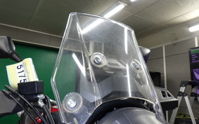 SUZUKI Vｽﾄﾛｰﾑ250 2018