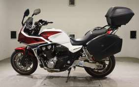 HONDA CB1300SB SUPER BOLDOR 2018 SC54