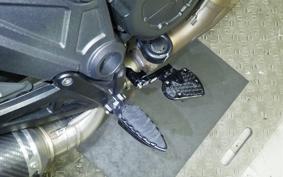 DUCATI DIAVEL 2015