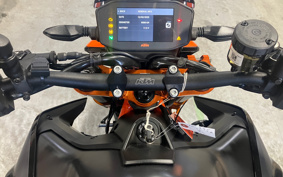 KTM 890 DUKE 2022 TU940