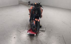 KTM 1290 SUPER  DUKE R V3940