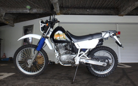 SUZUKI DJEBEL200 SH42A